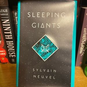 Book: Sleeping Giants by Sylvain Neuvel